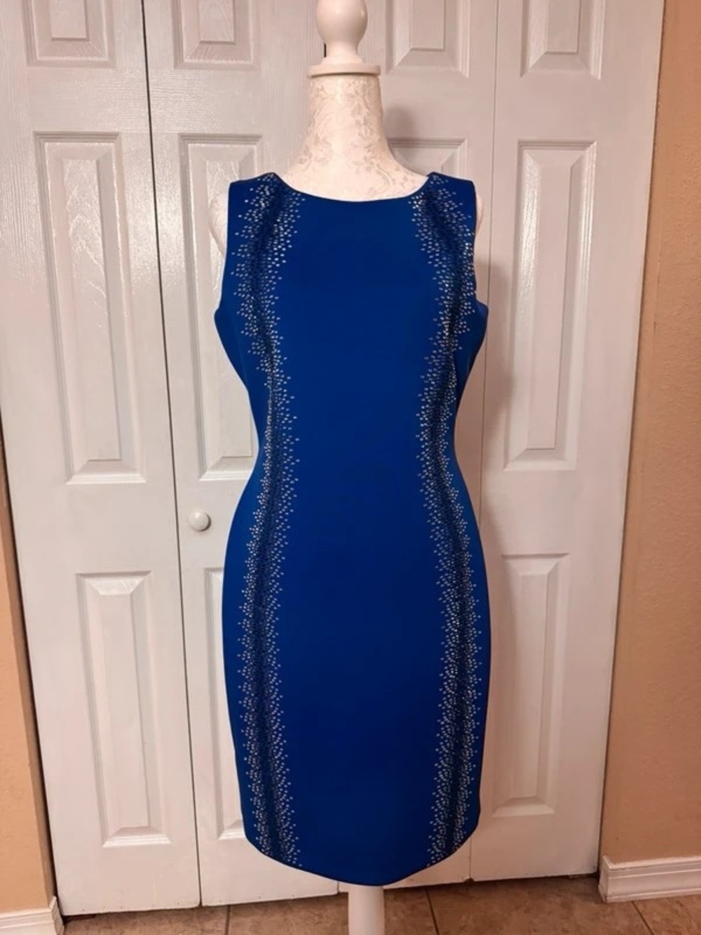 Sleek Royal Blue Sleeveless Sheath Dress with Beaded Side Detail
